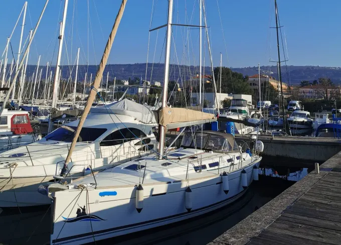 Dufour 425 Luxury Sail Boat in Izola, Slovenia