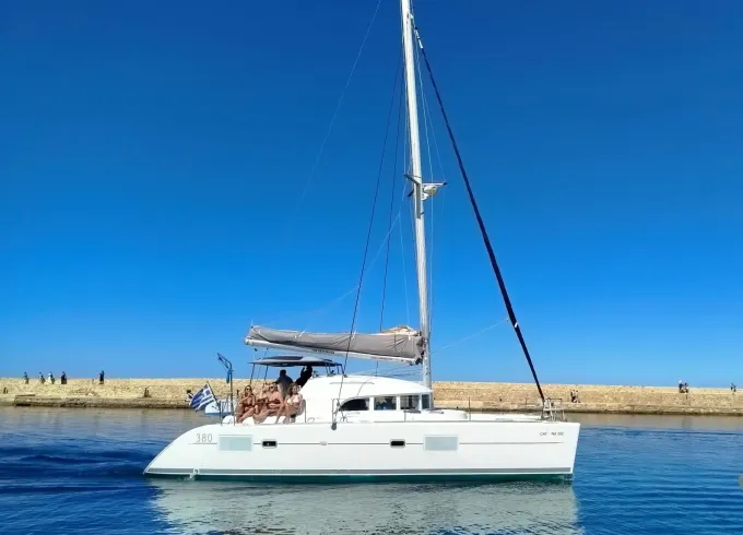 38ft Lagoon 380 Catamaran Sailing Trip Around Thodorou & Lazaretta Islands