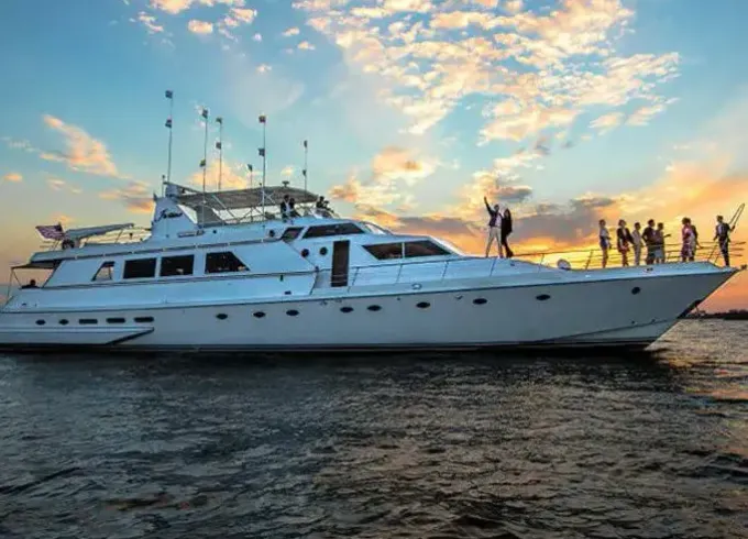 97ft Guy Couach Mega Yacht Charter in Montauk Harbor, New York