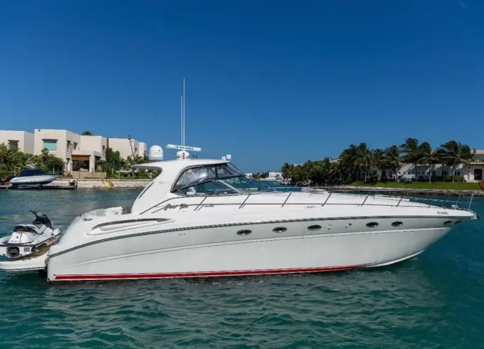Amazing Sea Ray 55' Yacht in Cancun, get ready for Furia Roja!!!!