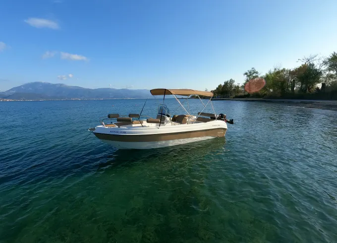 Luxury Karel Ithaka 5.50 Speedboat in Santorini