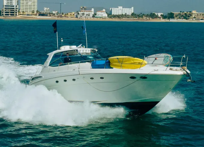 Private Yacht Sea Ray Sundancer 55ft