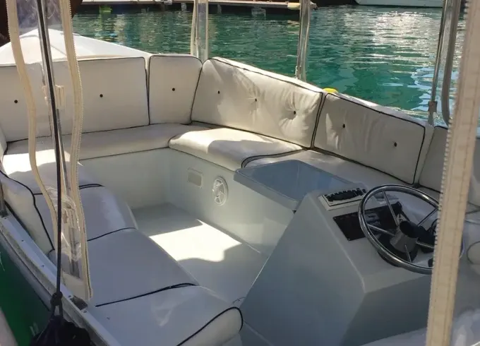 21' Duffy Electric Boat Rental In Dubai, UAE