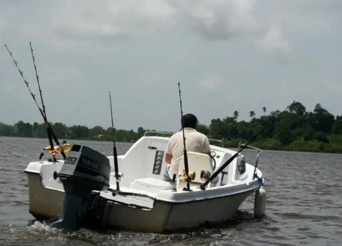 FR 17 Yamaha Boat Fishing Boat for 2 Anglers in Bolgoda Lake, Sri Lanka