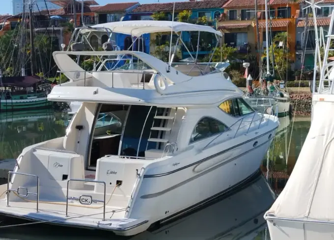 Maxum 46 ft for up to 15 guests