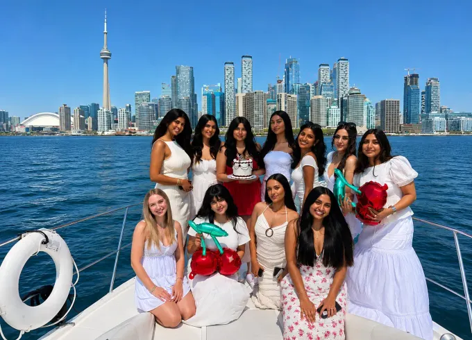 40ft Luxurious Double Decker Yacht In Toronto – Up to 12 Guests