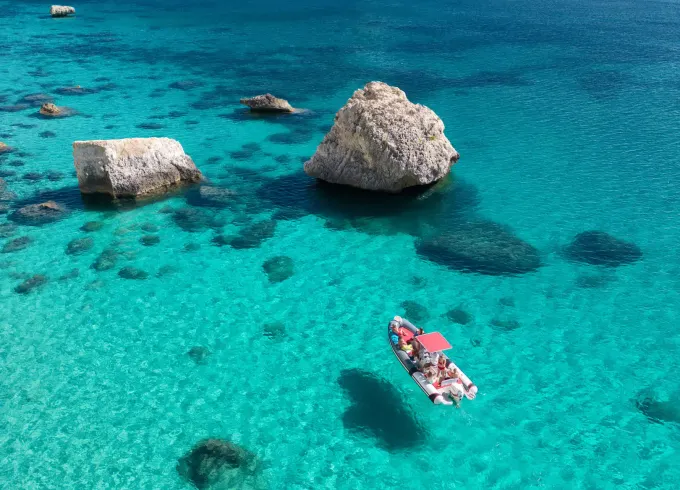 Boat excursion in the Devil’saddle park with spritz and chips
