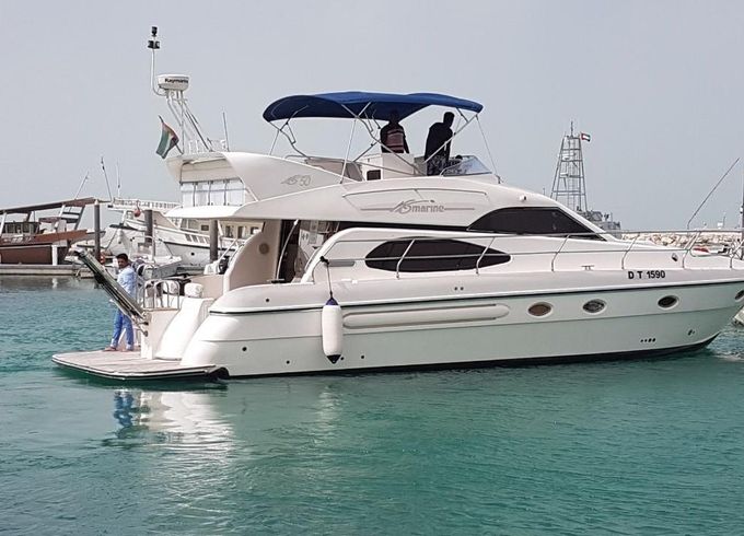 50ft Yacht Dubai Cruising
