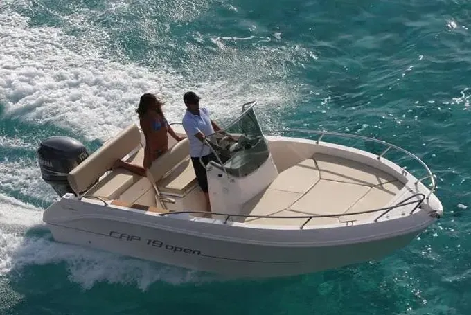 Charter 18' Cap Open Center Console in Cefalù, Italy