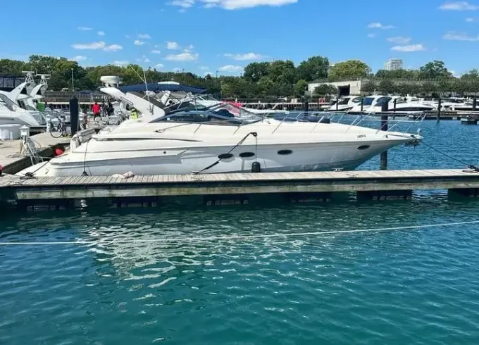 44ft Regal Commodore Motor Yacht Charter In Chicago