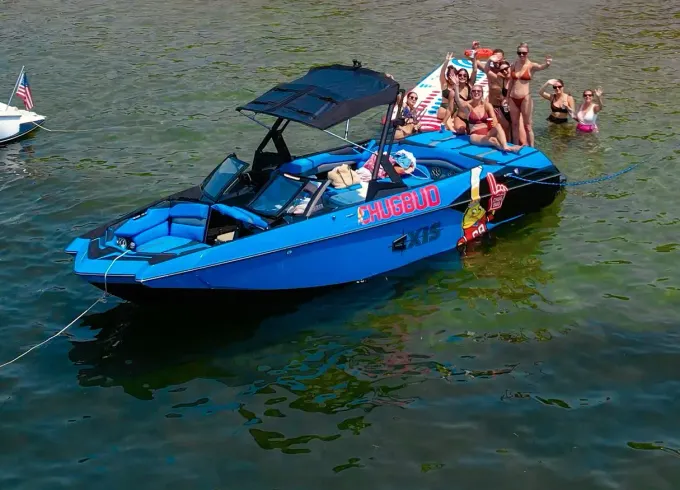 Lake Geneva Party Wakeboat! 2020 Axis A24 for 12 guests