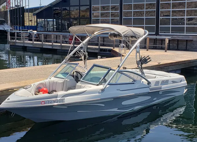 Wakeboat Rental in Peoria, Arizona