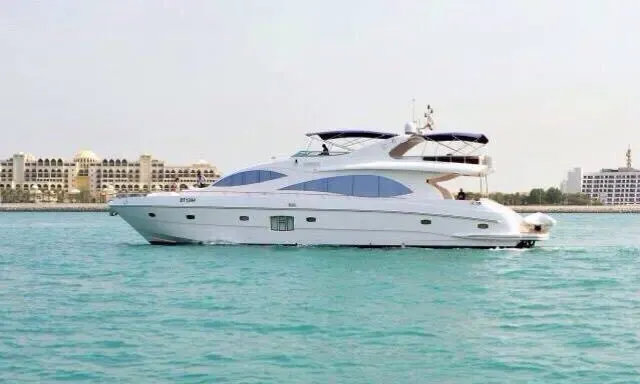 Dubai Boat Rental 🐬 - 88FT Luxury Yacht Rental in Dubai Marina, UAE