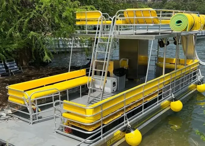 King Kong is our 29ft Party Barge is ready for you and your 24 friends!