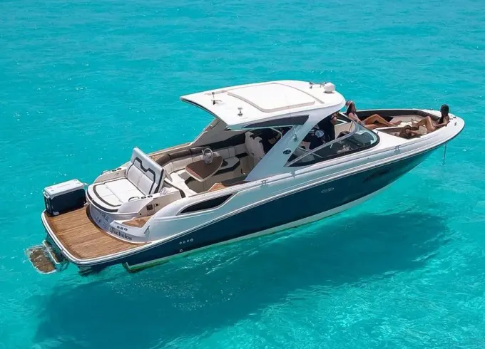 2018 Brand new Sea Ray SLX 35’ Cancun-Isla Mujeres. Premium drinks and food!!