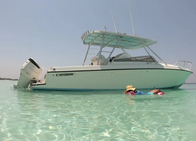 35ft Contender Side Console