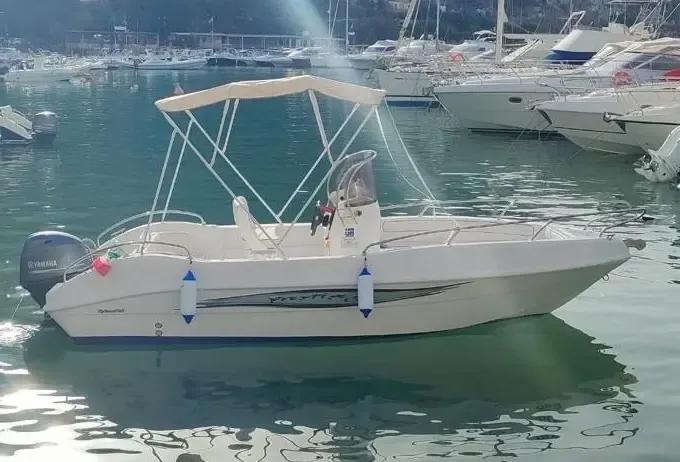 Powerboat Blumax 012 For Rent In Castellammare del Golfo Sicilia