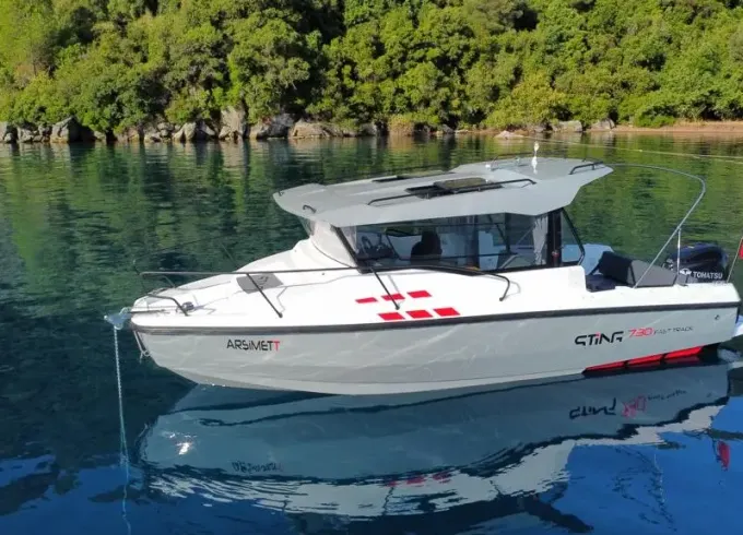 Sting 730 Fast Track (2022) Motor Yacht Rental in Muğla, Turkey