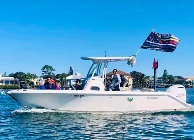 3 Hour Tikibar/Sandbar Hopping On 24ft Pursuit Center Console