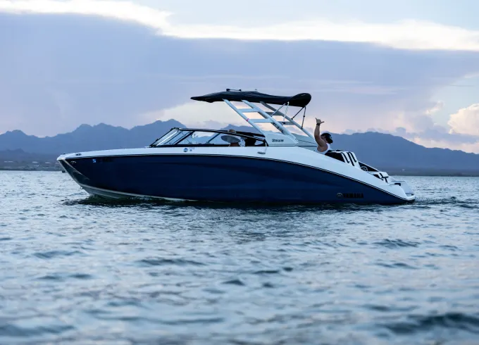 25' Yamaha 252S – Twin Jet Flagship | Premium Audio + Oversized Comfort