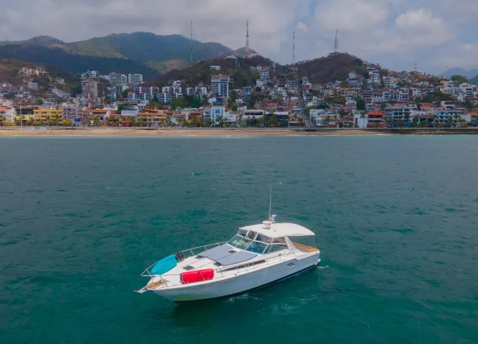 OLYMPUS | SEA RAY 46FT YACHT FOR CRUISING A PERFECT SUMMER IN PV