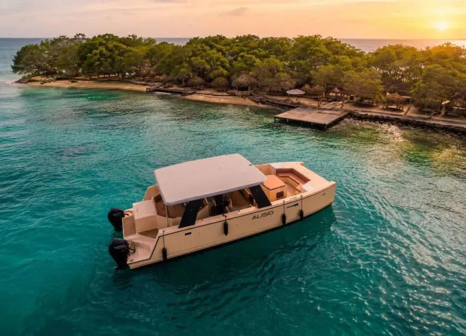Rosario Islands Private Cruise – 40ft Catamaran from Cartagena