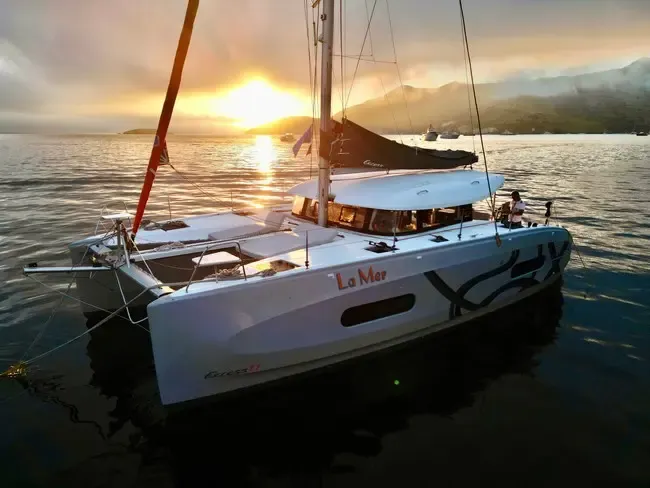 38ft Excess Catamaran 4 cabins/2 heads