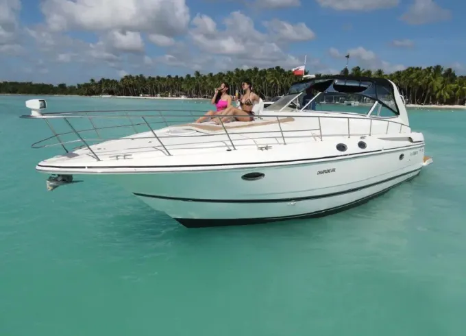 Private 40ft Luxury Yacht Charter Punta Cana – Birthdays & Special Occasions