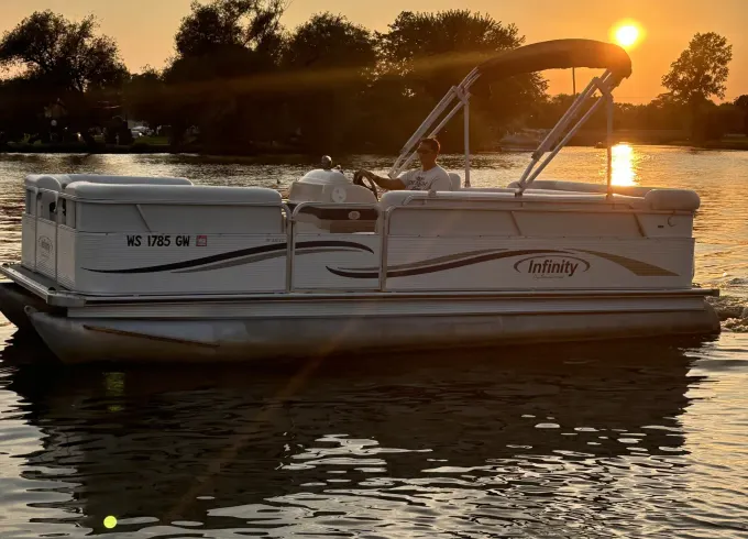 Lake life is a GREAT life - Smoker Craft