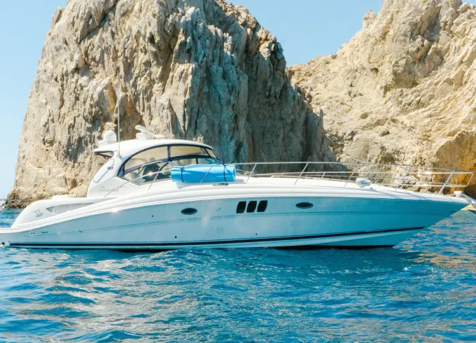 Luxury Sea Ray 45' Private Yacht for Sightseeing and Snorkeling