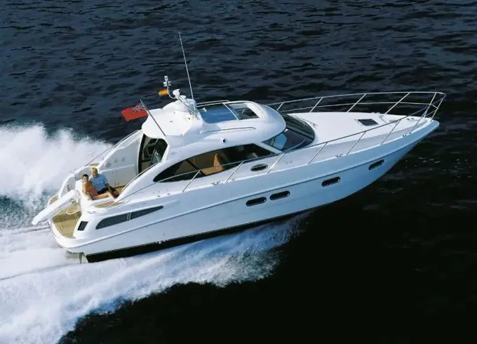 Motor Yachts Regal 3860 Commodor
