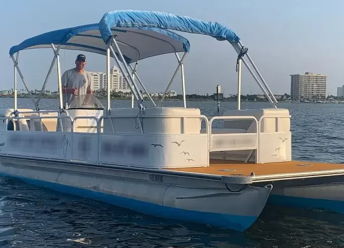 Bentley 24ft Pontoon Rental in Pensacola, Florida - Full Day Special