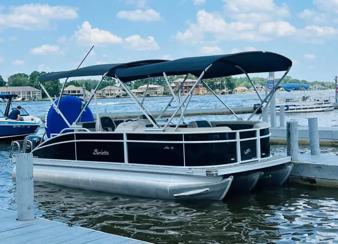 Lake Conroe Captained Tritoon!