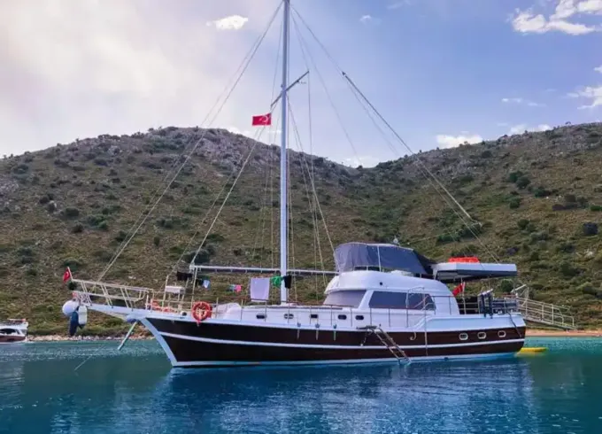 Explore the Tranquil Bays of the Aegean on an 8-Person Gulet in Marmaris Bozburu