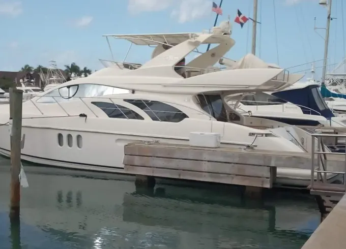 55' Azimut yacht in Casa de Campo La Romana