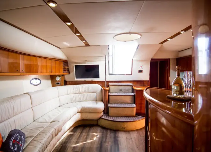 Sunseeker 52 Motor Yacht Charter in Sint Maarten