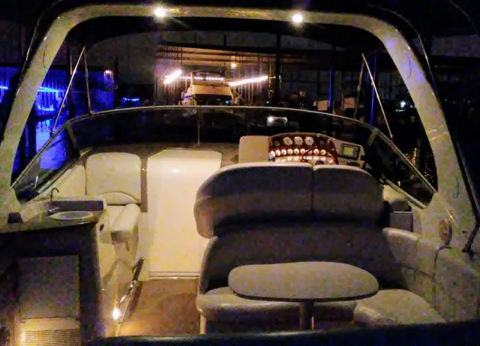 35' Cabin Cruiser Charter - 4 Hour Minimum on Weekends