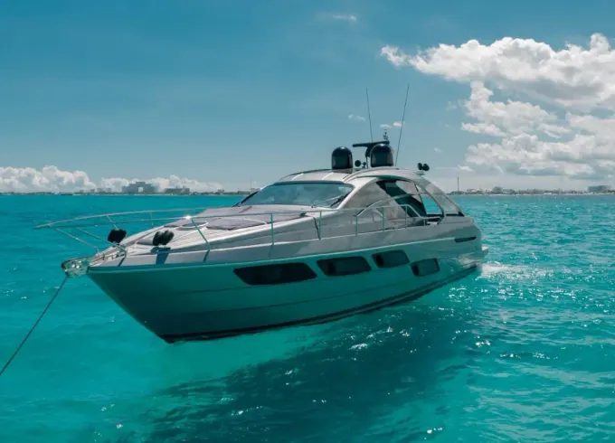 56ft Pershing 2019 with Superyacht Crew. Visit Isla Mujeres!