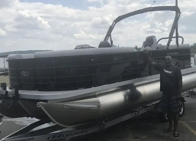 Cruise with 25ft Veranda Pontoon on Lake Allatoona