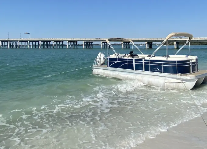 175 Hp Motor - 23ft Beautiful Bennington Tritoon in Boca Grande, Florida