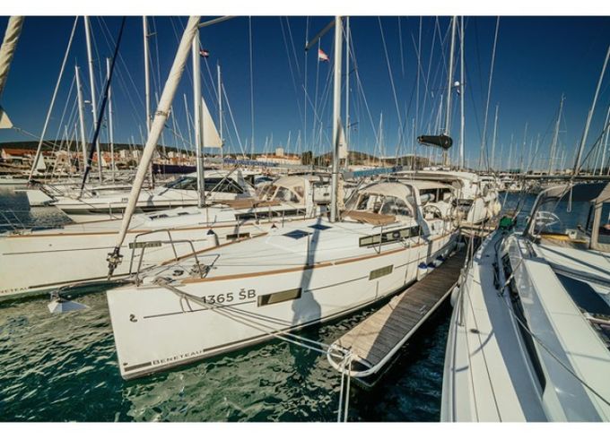 Bénéteau Oceanis 38