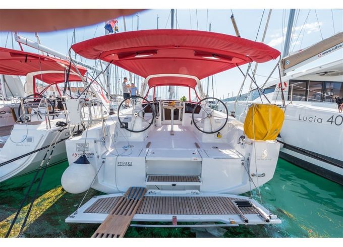 Bénéteau Oceanis 38