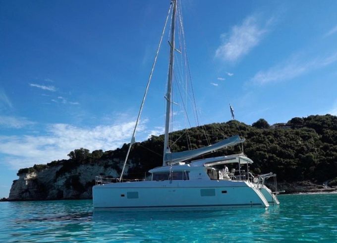 Lagoon 421