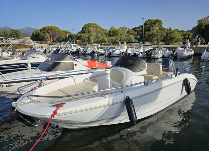 Sessa Marine Key Largo One