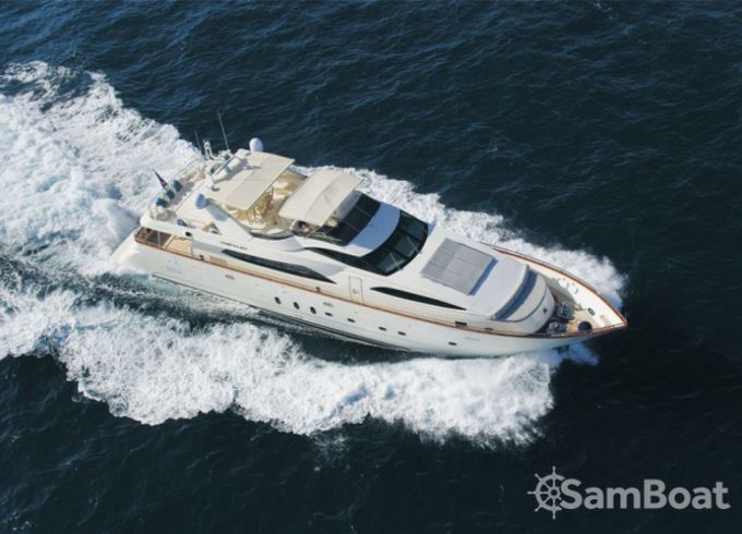Azimut 30.4