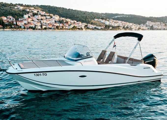 Quicksilver 675 Activ Sundeck