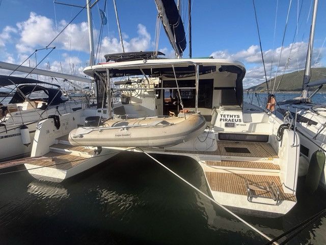 Lagoon 42