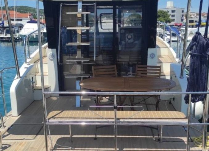 Cobra Yachts Futura 40 Grand Horizon