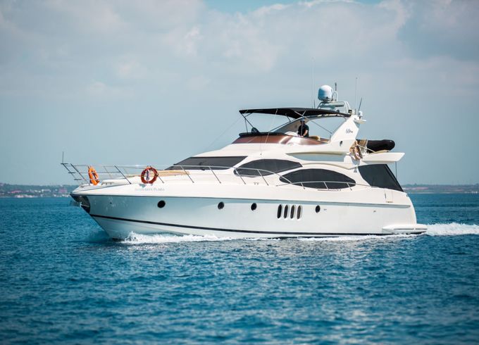 Azimut 68