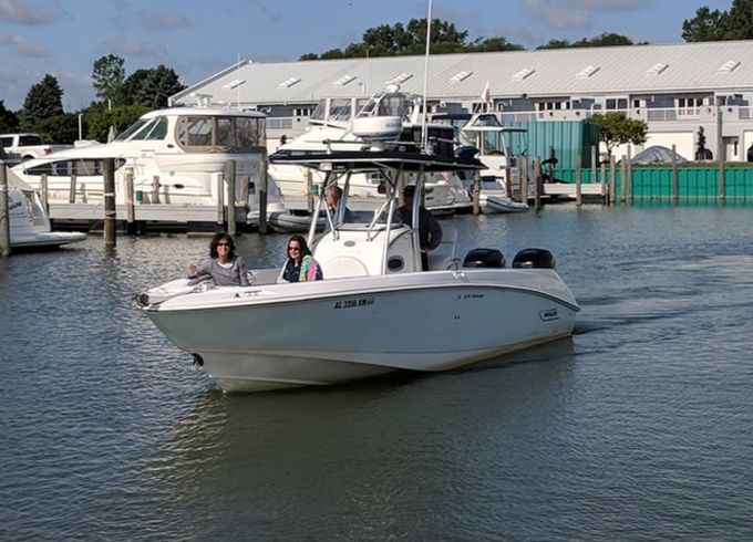 Boston Whaler 270 Outrage
